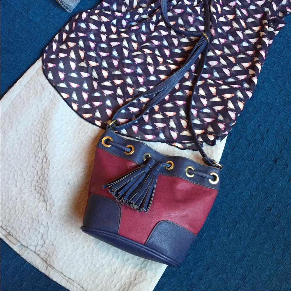 Liz Claiborne cross body