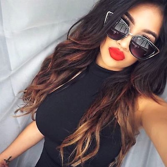 💕HP💕 Cat Eye Sunnies  Black/Silver Frames - Picture 2 of 4