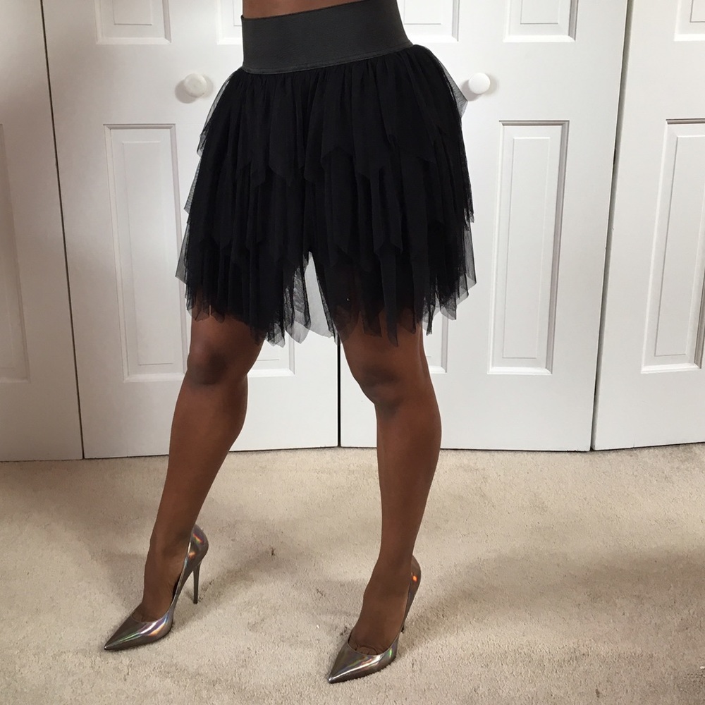 LaRok tiered skirt - Picture 2 of 5