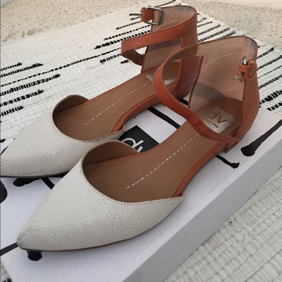 DV by Dolce Vita Geo Flats (bone crackled leather) - Picture 4 of 7