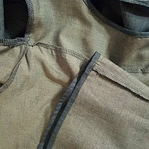 🎉HP 5/20 🎉Plus Denim Cutout Chambray Top - Picture 5 of 5