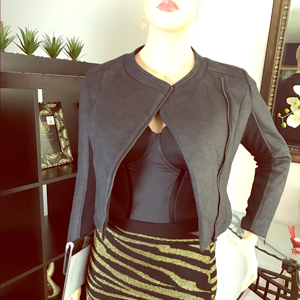 Cute quilted bomber jacket. Size L