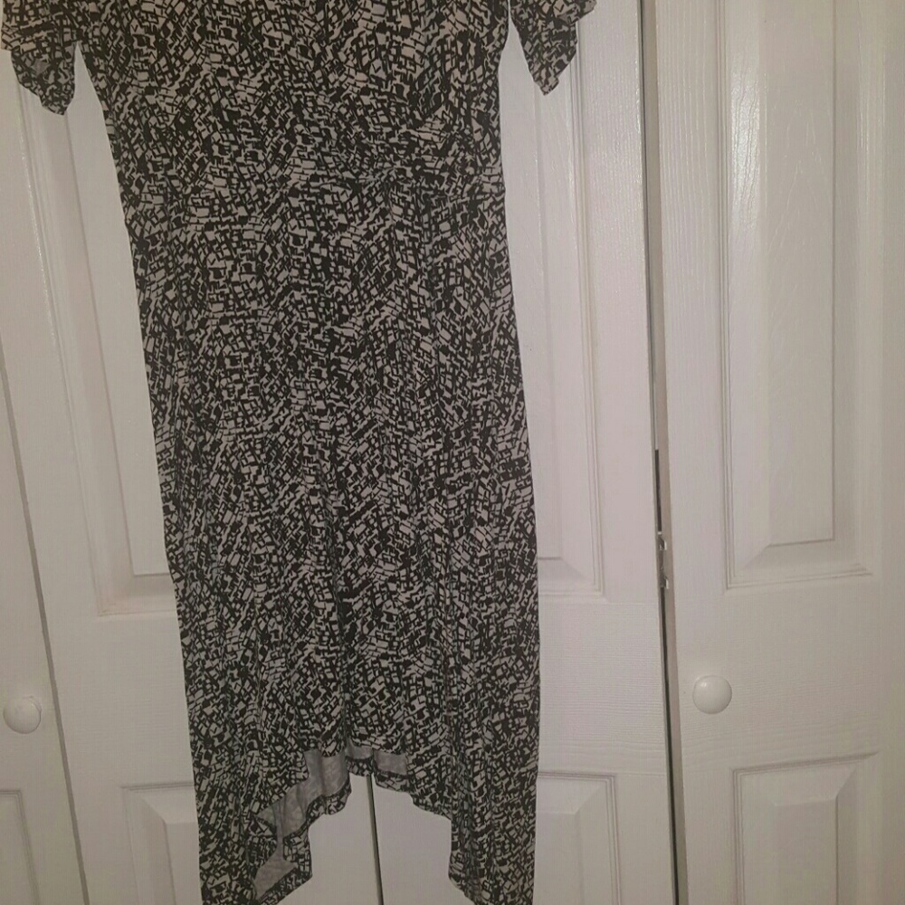 Black White Print Faux Wrap Dress - Picture 2 of 4