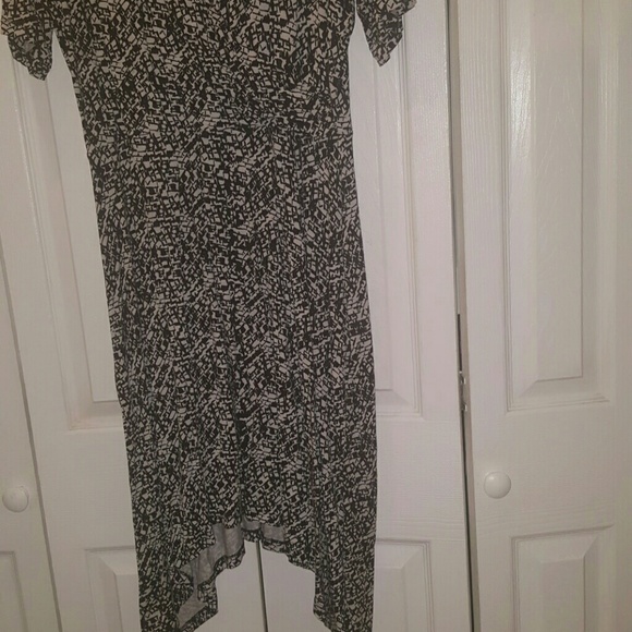 Black White Print Faux Wrap Dress - Picture 2 of 4