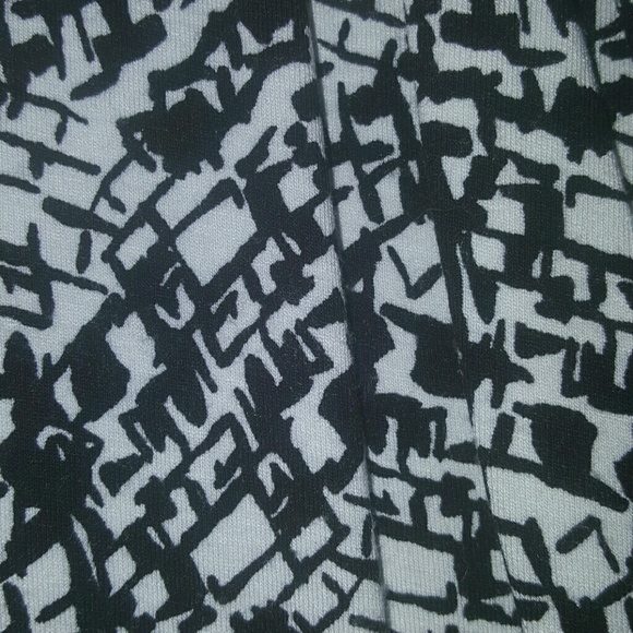 Black White Print Faux Wrap Dress - Picture 3 of 4