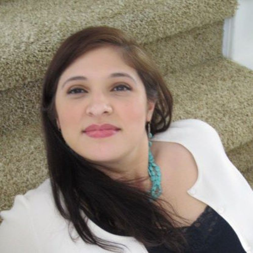 Meet your Posher, Monica