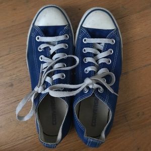 blue converse