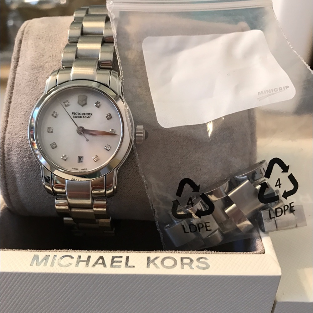 Swiss Army diamond vivante women watch