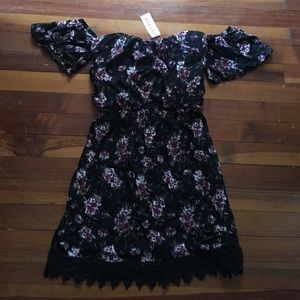 Off-the-shoulder Floral Dress! 💐