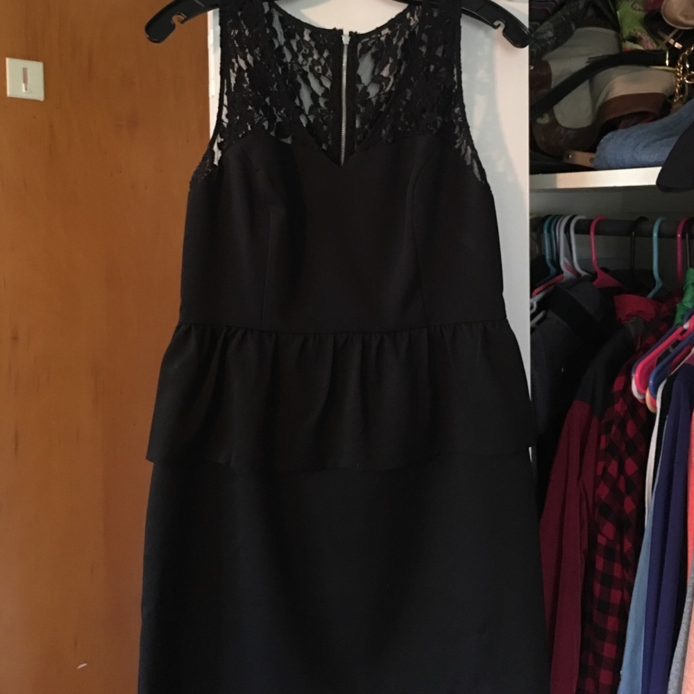 KENSIE little black dress 👗