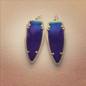 Kendra Scott iradescent black arrows