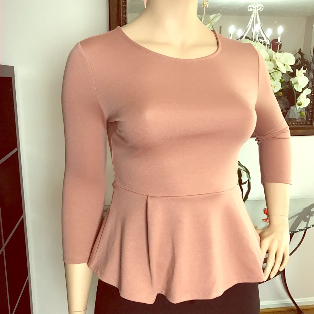 Rose 3/4 sleeve peplum top. Size XL