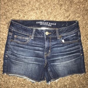 American eagle stretchy shorts