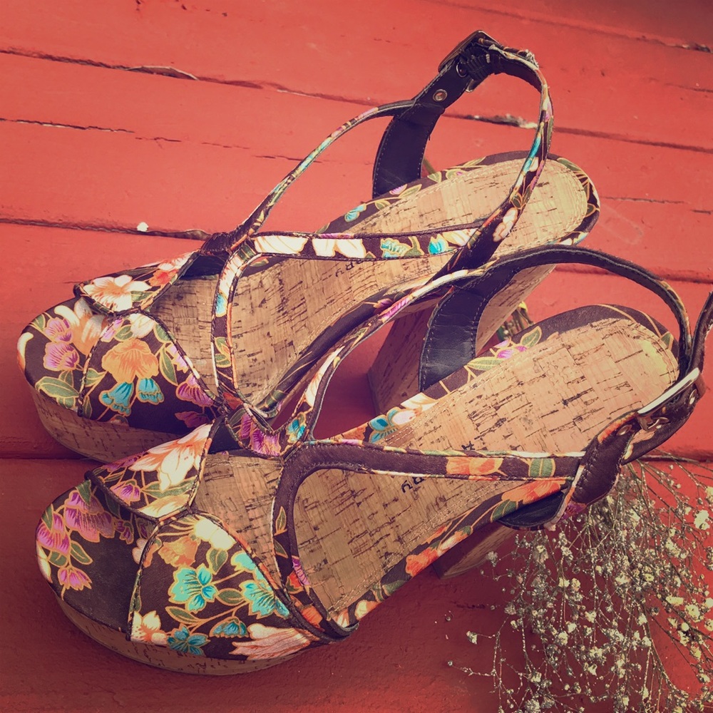 {Chinese Laundry} Heels