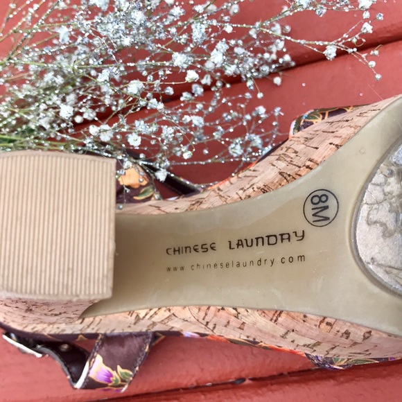 {Chinese Laundry} Heels - Picture 3 of 3