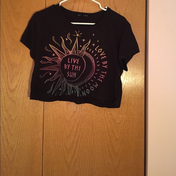 Crop tshirt - Picture 2 of 3