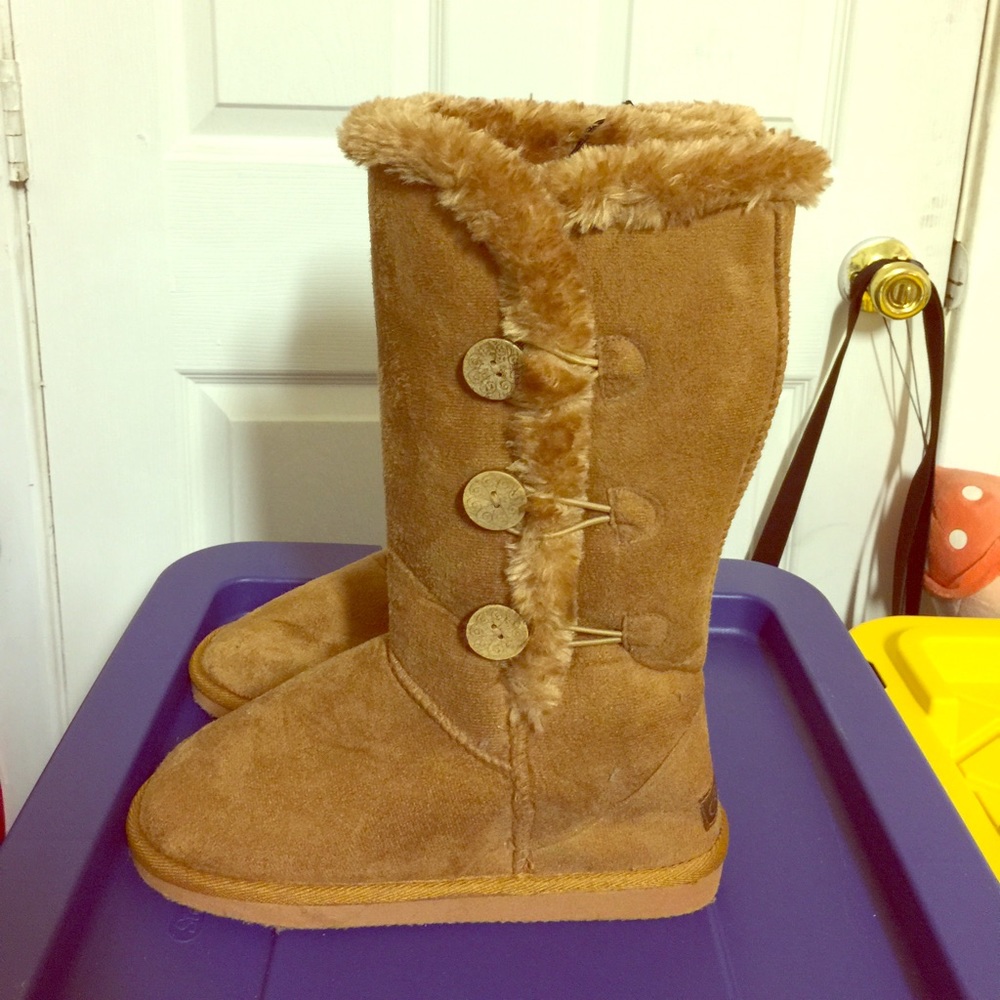 Boots Size 8