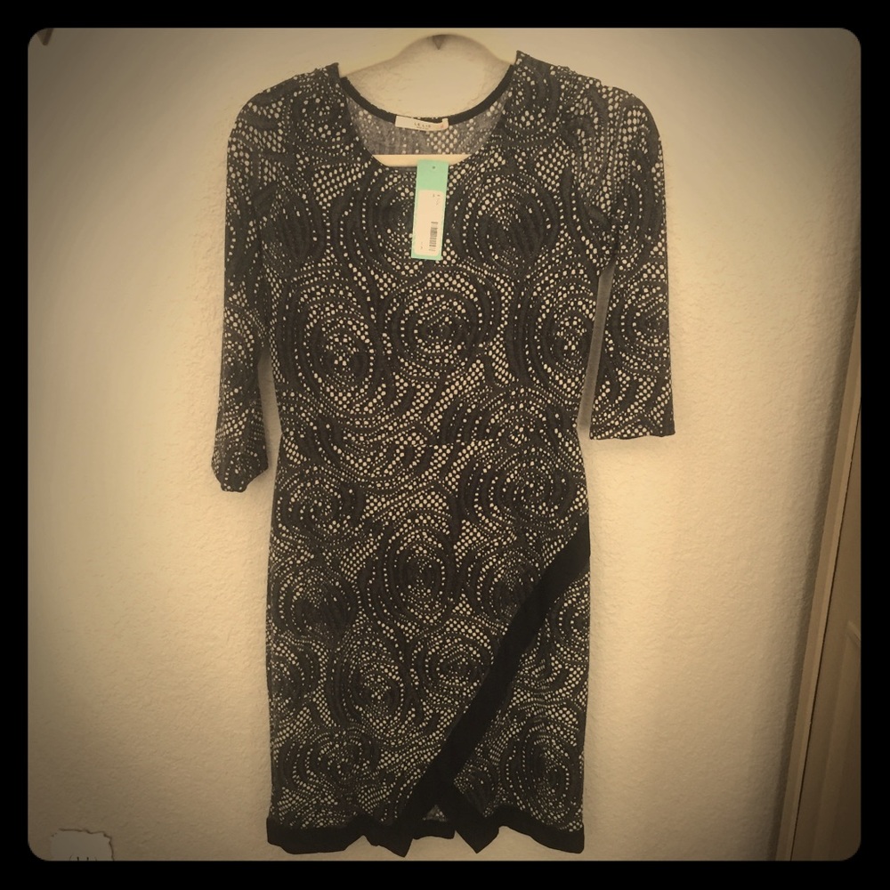 Le Lis Dress