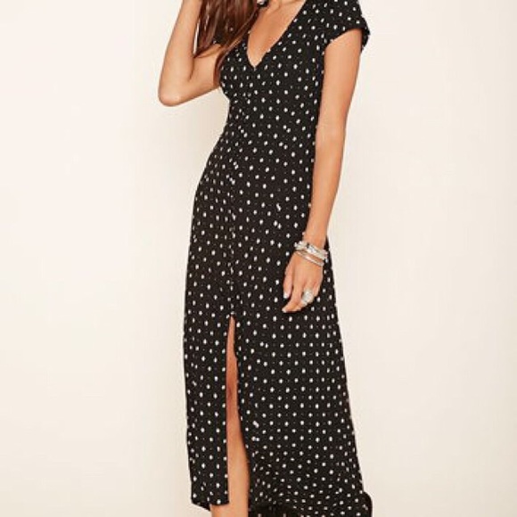 Forever 21 Dresses & Skirts - Leaf Print Maxi 🌿