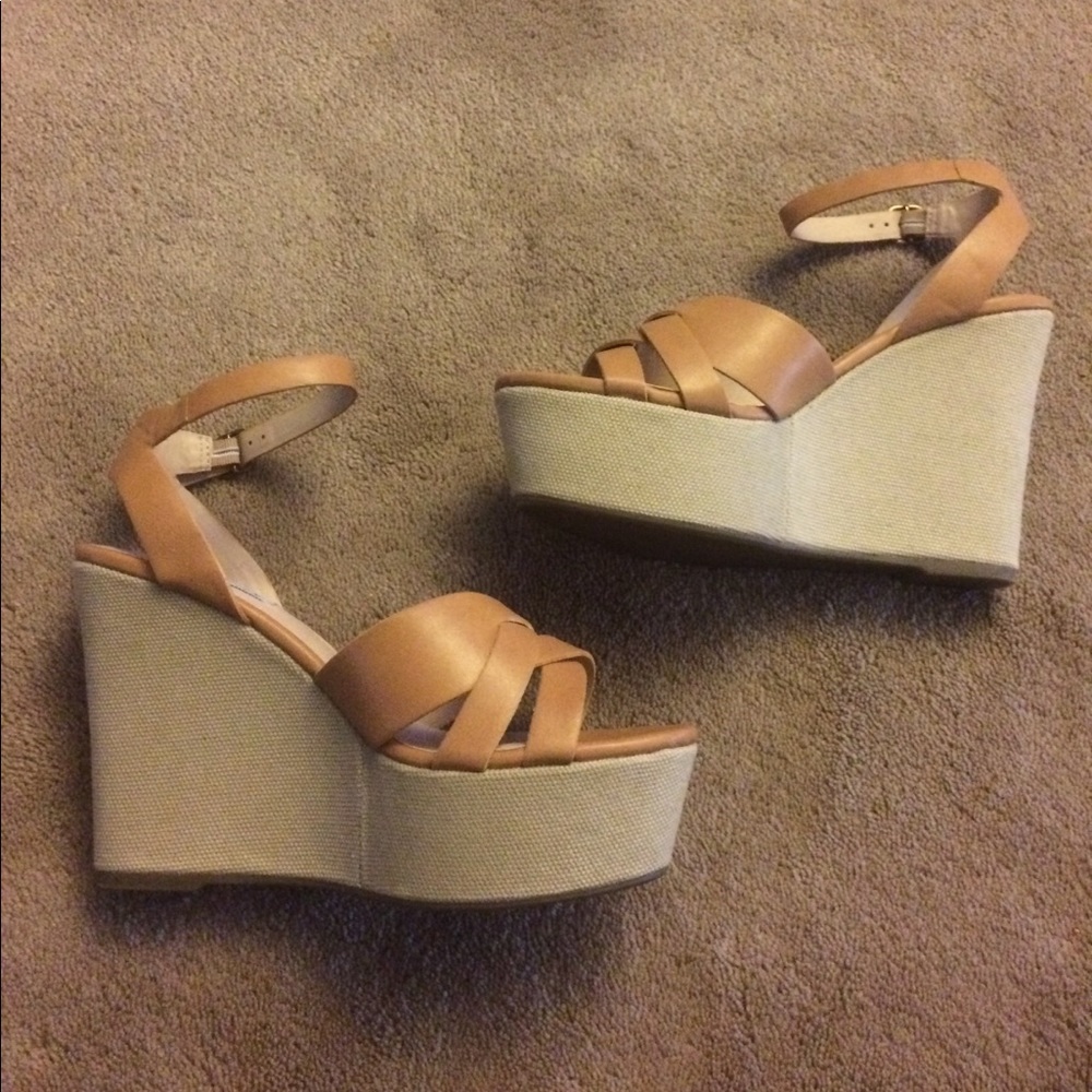 Steve Madden Orlena Tan Wedges - Picture 4 of 7