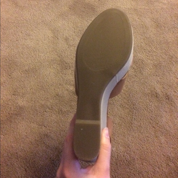 Steve Madden Orlena Tan Wedges - Picture 5 of 7