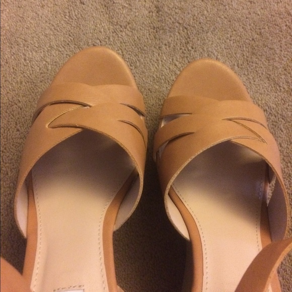 Steve Madden Orlena Tan Wedges - Picture 7 of 7