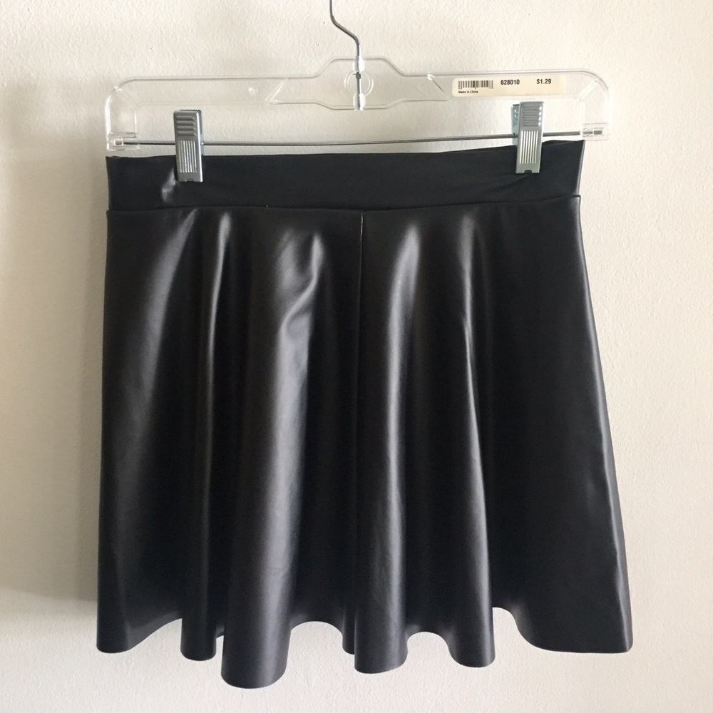 faux leather mini skirt