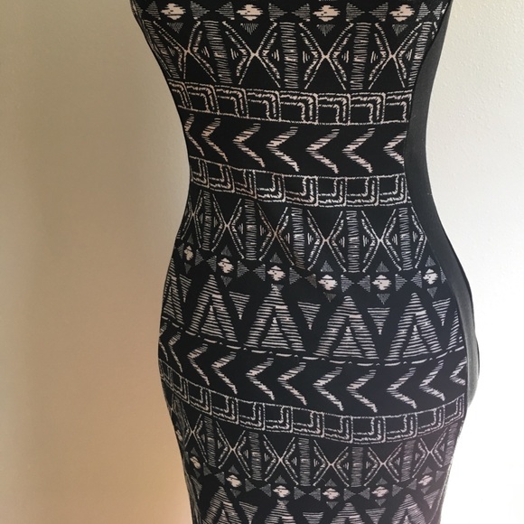 Sparkle and Fade Black and White Patterned Dress - Picture 4 of 6