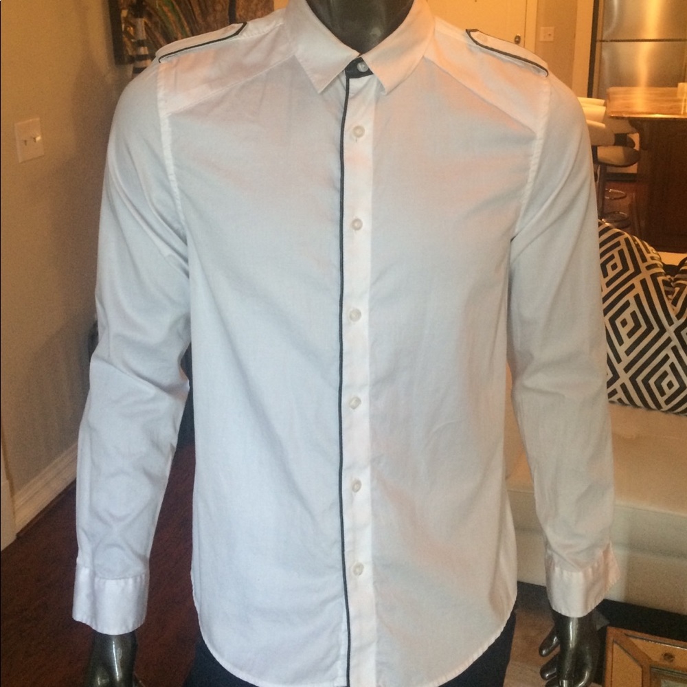 GUESS - Men's Button down w/leather detailing