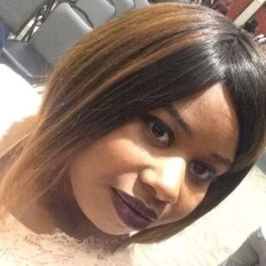 Meet your Posher, Seleah