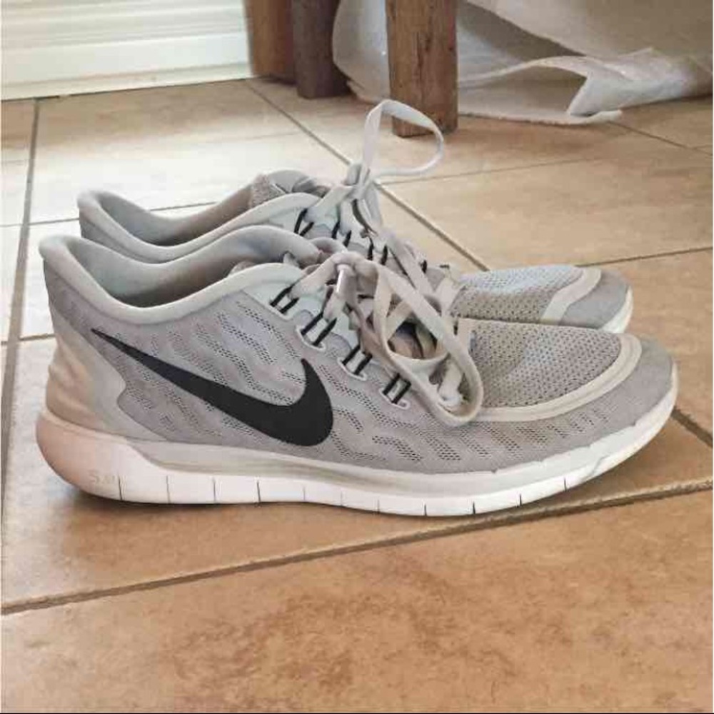 Nike Free 5.0 US size 9 - grey & white