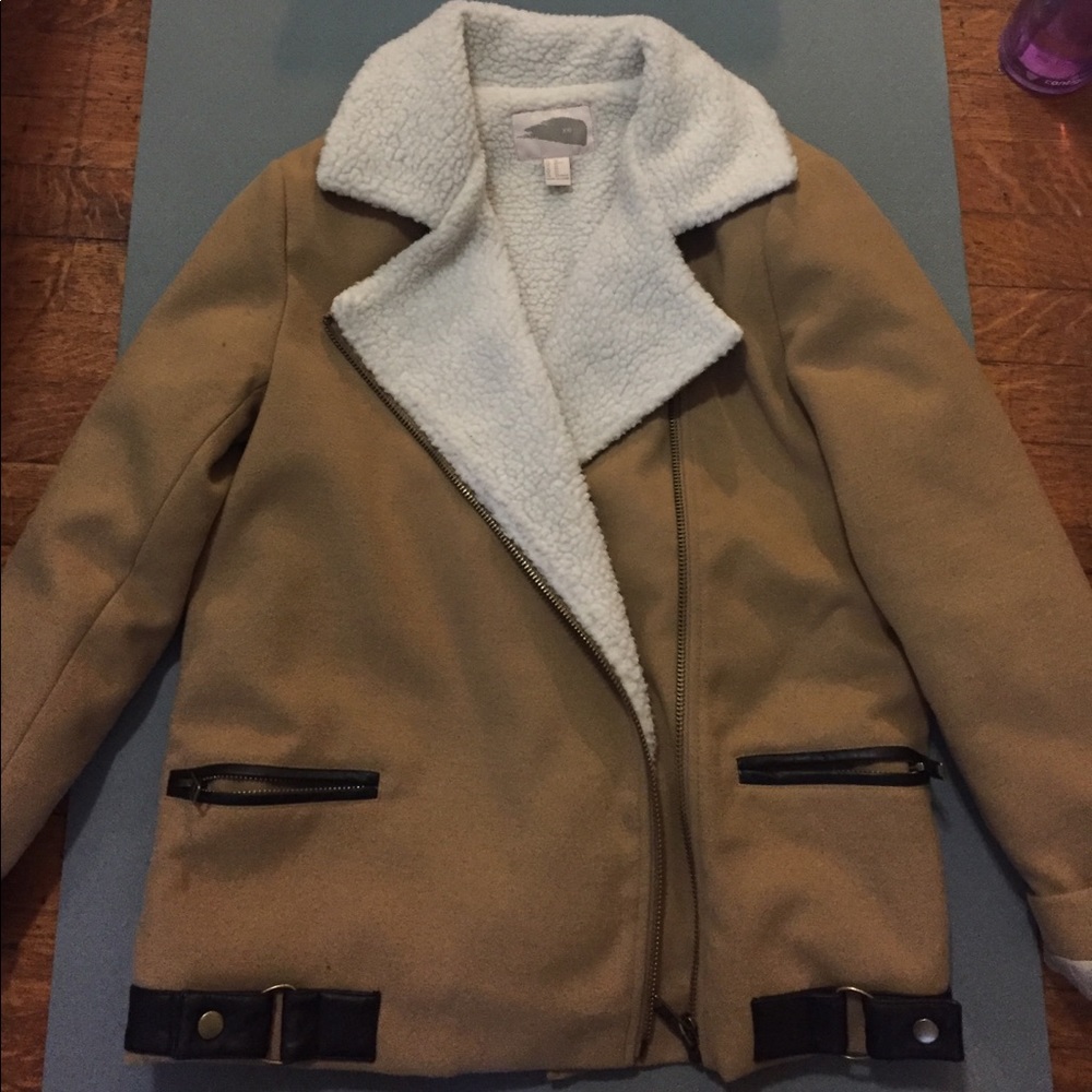 Camel collar coat