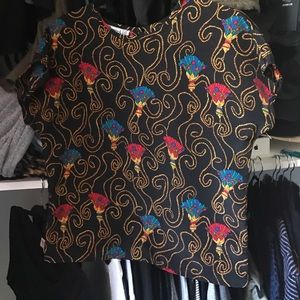 Unique Tee