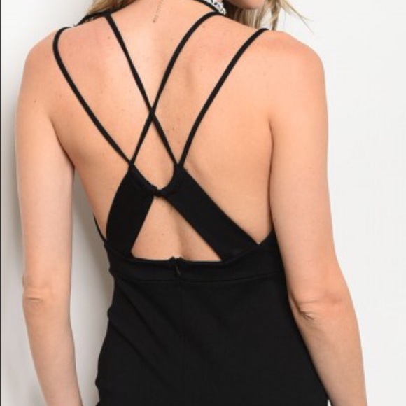 Sleeveless Black Dress - Picture 4 of 5