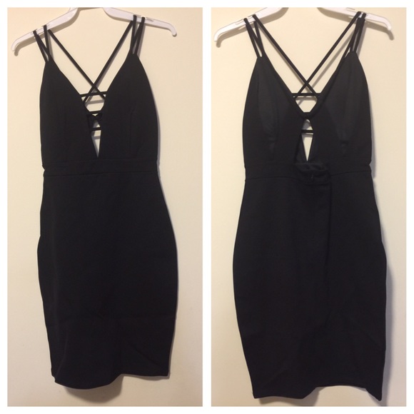 Sleeveless Black Dress - Picture 5 of 5