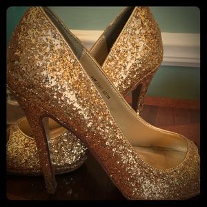 Platform Peep Toe Pumps