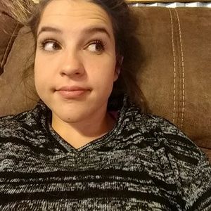 Meet your Posher, Maci