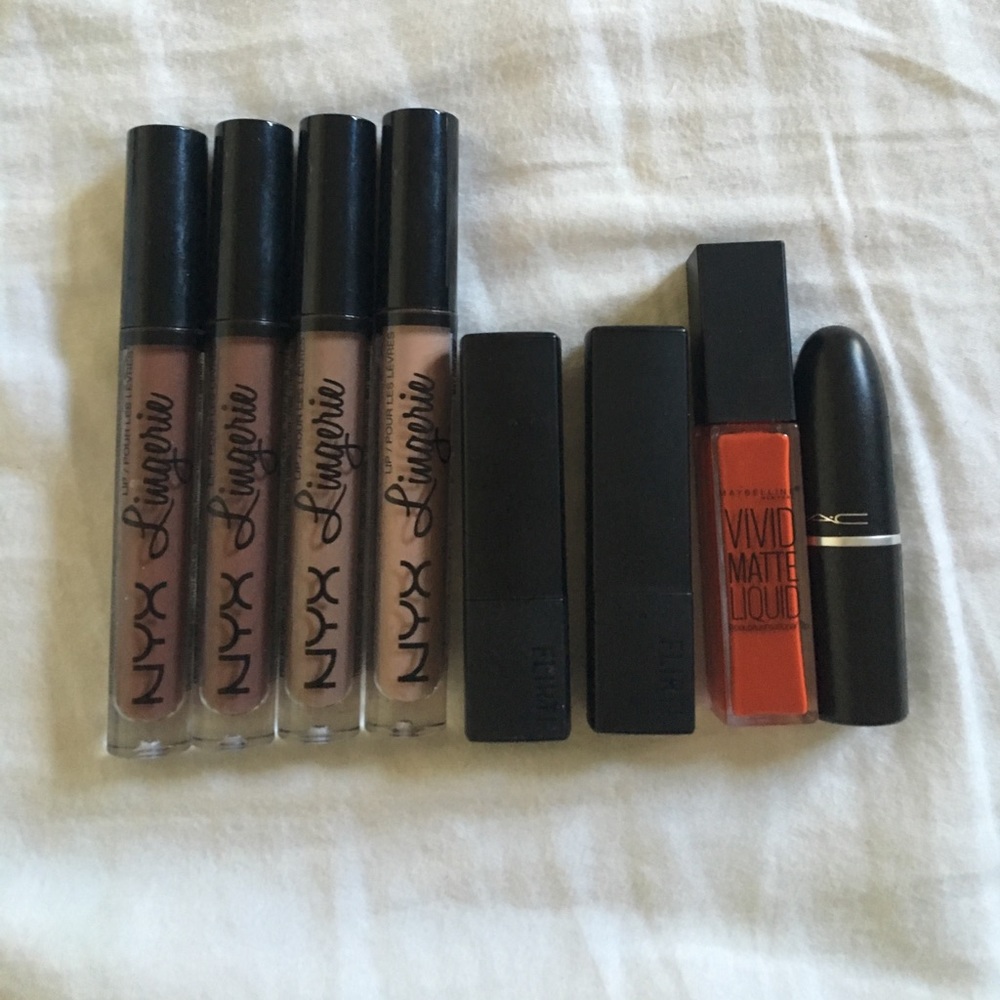 SOLD 8 piece Lipstick Bundle