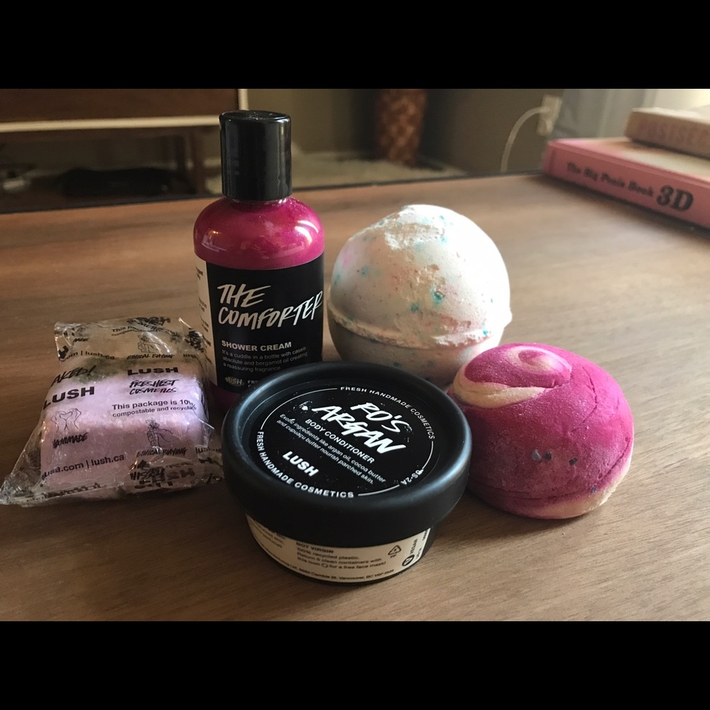 Lush Cosmetics - Soaps & Lotions etc - Gift Set