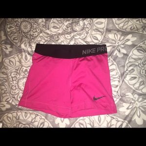 Nike pro size medium