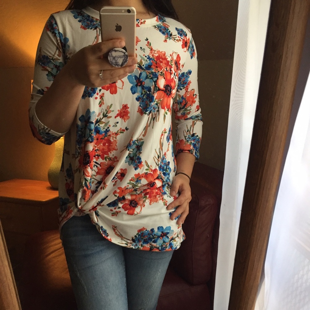 ONE LEFT!! Floral Pattern Side-Knot Tunic