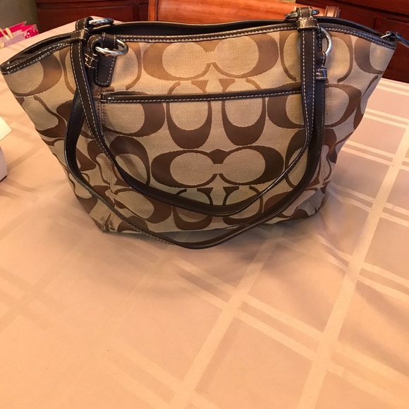Authentic Coach "C" Print Handbag - Picture 2 of 5