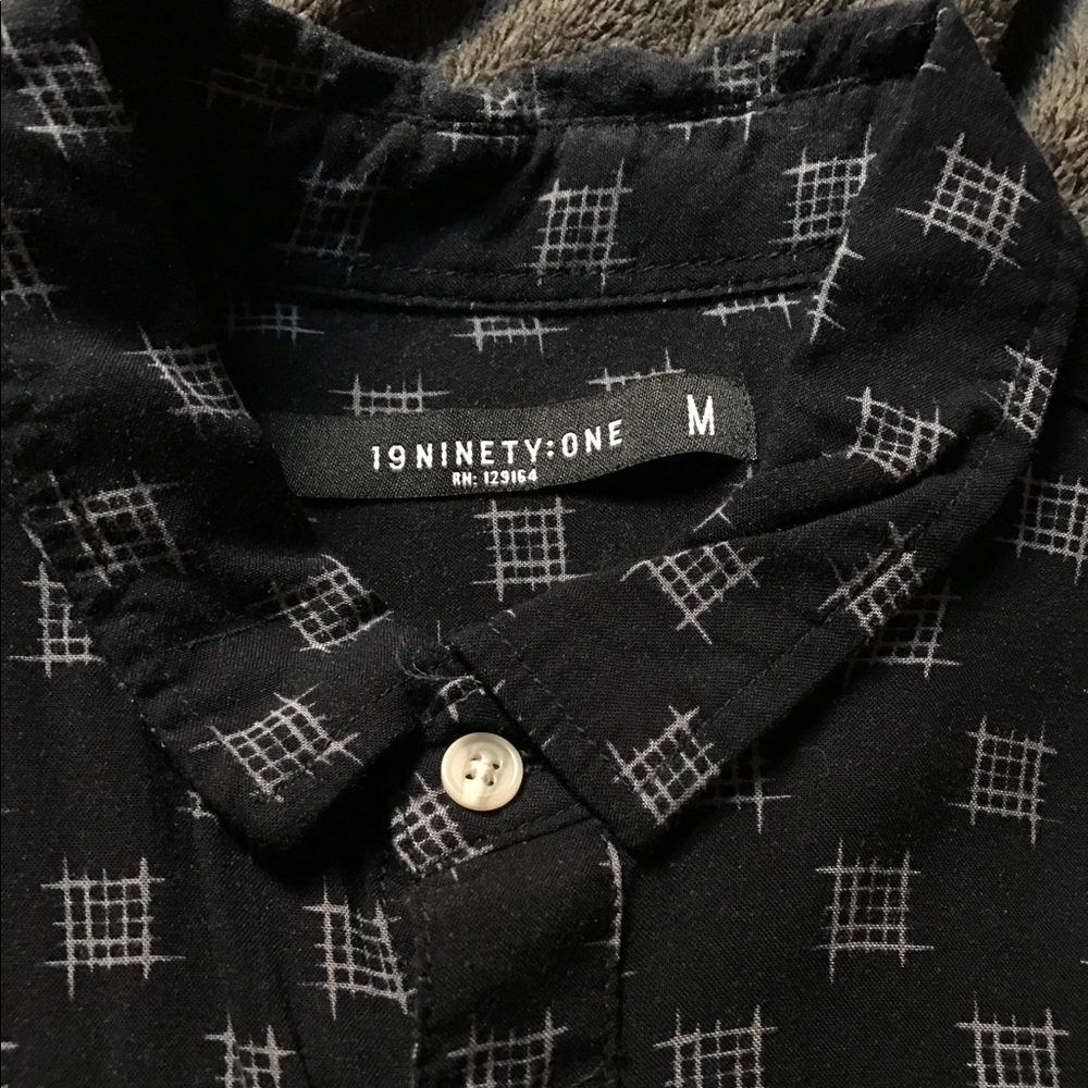 Button up - Picture 2 of 2