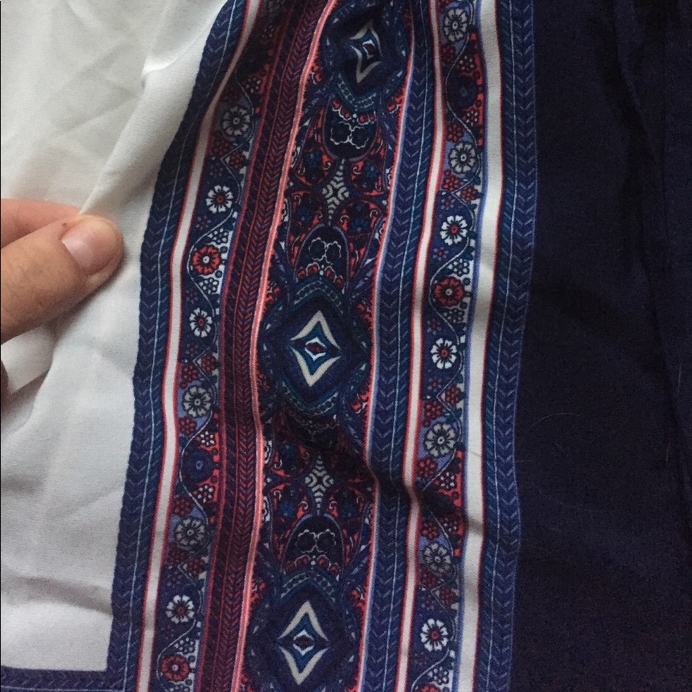 Patterned Romper - Picture 2 of 4
