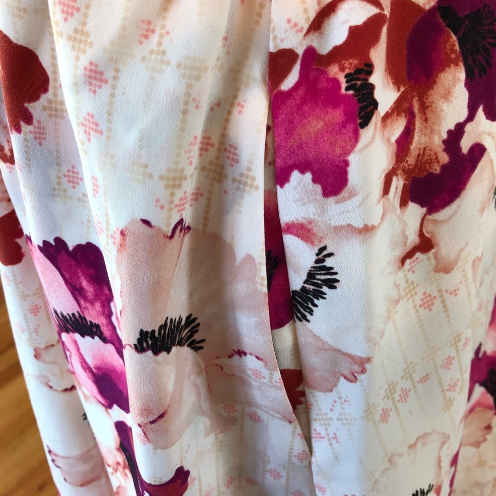 LAST ONE: SMALL NWT Floral print dress W/pockets - Picture 3 of 6