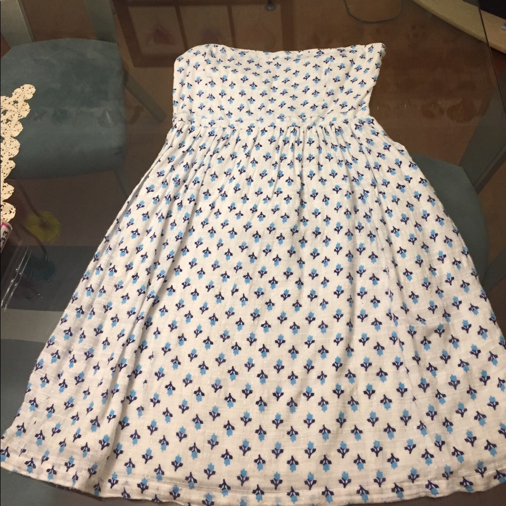 A strapless Old Navy dress