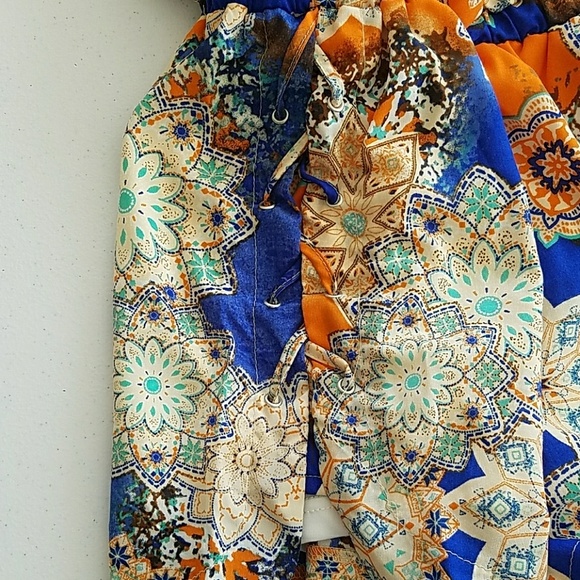 Summer Getaway Floral Romper - Picture 4 of 7