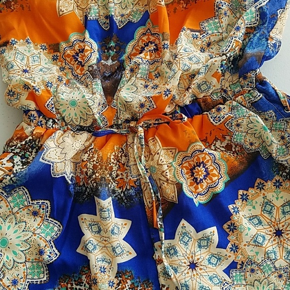 Summer Getaway Floral Romper - Picture 6 of 7