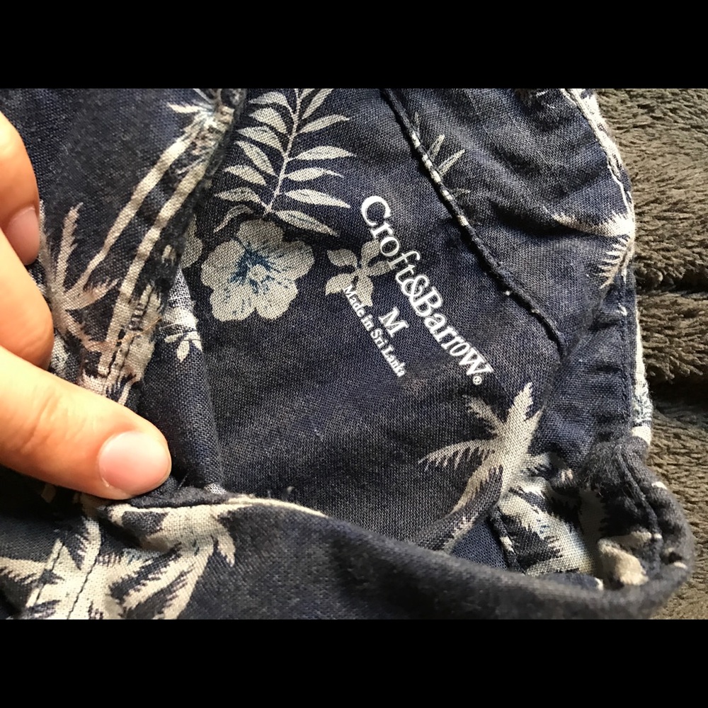 Button up - Picture 2 of 2