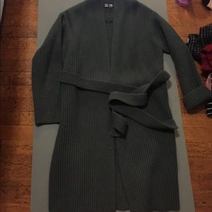 100% wool Uniqlo belt sweater coat dark green